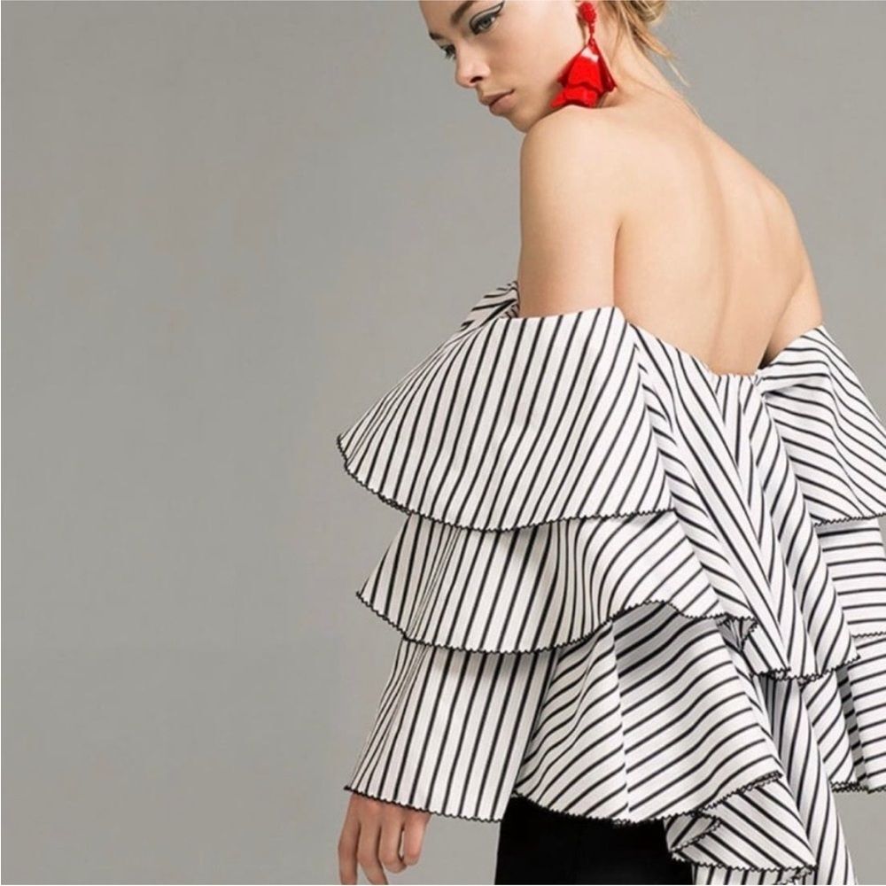 CAROLINE CONSTAS Carmen Tiered Off the Shoulder Top Womens XS White Black Stripe